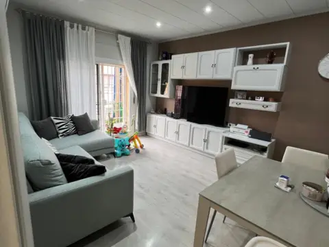 Piso en Carrer de Simó Piera