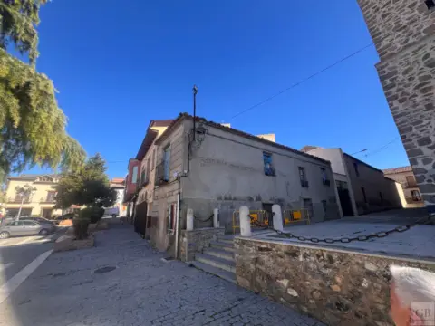 Casa pareada en Plaza de la Iglesia