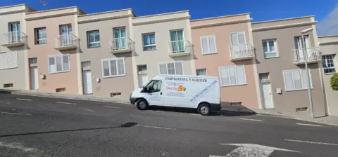 Casa adosada en calle de los Madroños