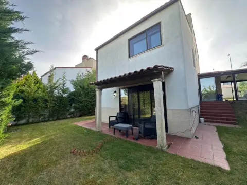 Chalet unifamiliar en calle Ria de Muros
