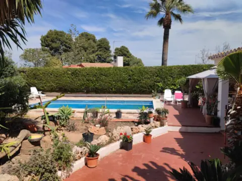 Chalet unifamiliar en Calicanto