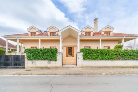 Chalet en calle de Etxegibela, 1