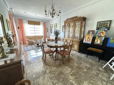 Casa pareada en calle de los Jardines, 20