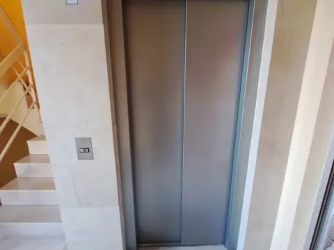 Apartamento en calle del Sindicalista Luis Cobos