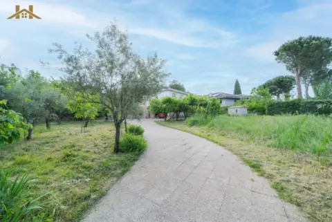 Chalet unifamiliar en calle de Orduña