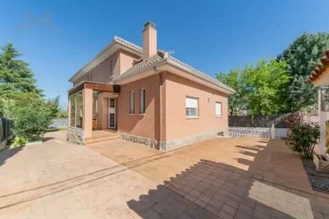 Chalet en Ronda del Águila