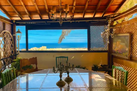 Casa en calle Adalberto Benítez Togores