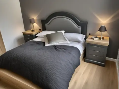 Piso en calle de los Jurados, 4