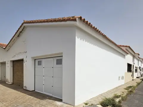Garaje en calle de los Llanos de los Burros