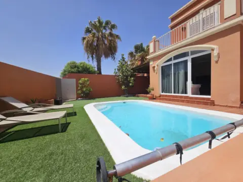 Casa adosada en Avenida Playa Blanca