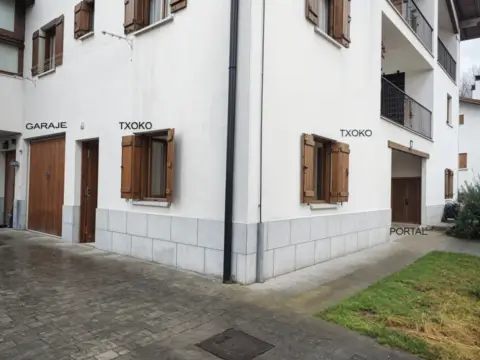 Piso en calle Erdiko Karrika