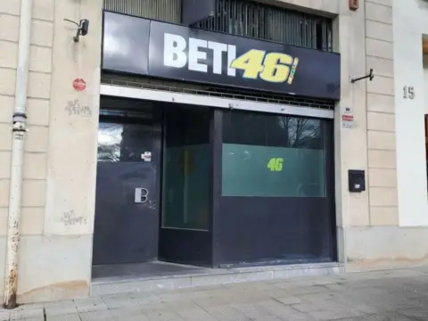 Nave comercial en calle de Karrobide