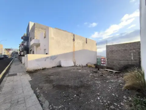 Casa en calle de las Brisas, 79