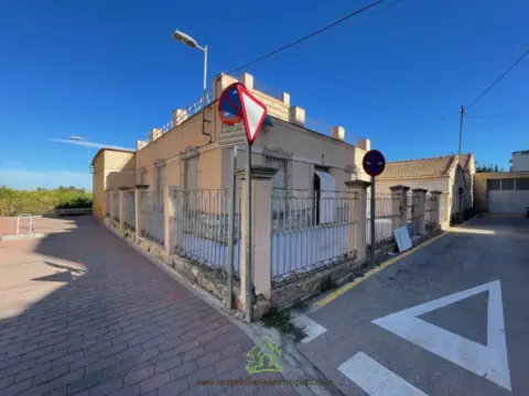 Terreno en calle Santísimo Cristo