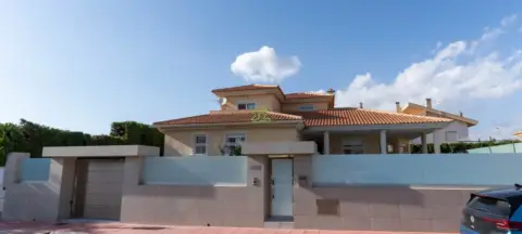 Chalet en calle de Sirius