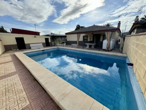 Chalet unifamiliar en Carretera de Brenes