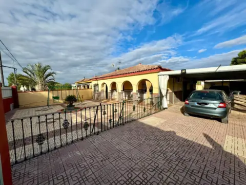 Chalet unifamiliar en Carretera de Brenes