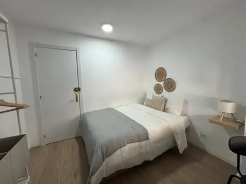 Habitación en calle de Vicente Brull, 76