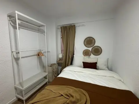 Habitación en calle de Vicente Brull, 76