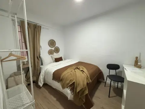 Habitación en calle de Vicente Brull, 76