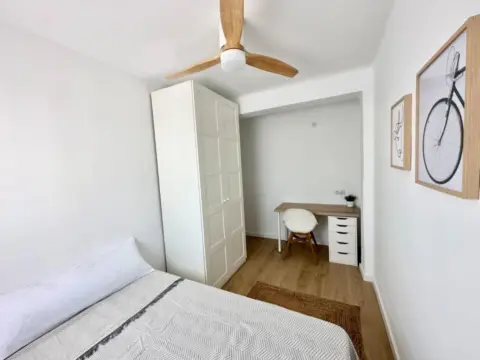 Habitación en calle de Ramón Marquet, 6