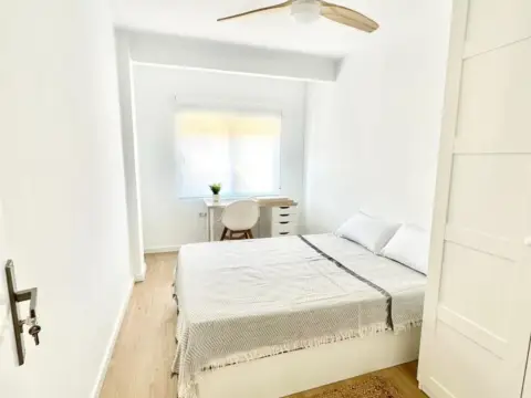 Habitación en calle de Ramón Marquet, 6