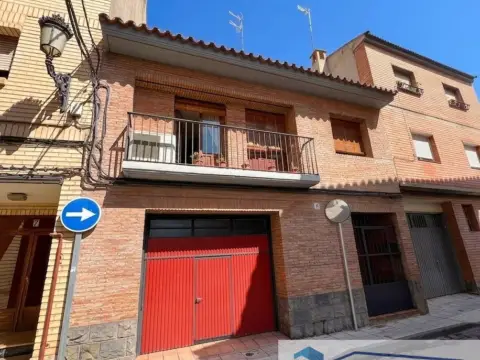 Casa en La Almunia de Doña Godina
