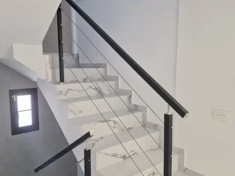 Dúplex en calle Montaña Clara