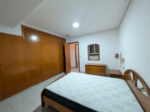 Piso en calle Amelio Gimeno