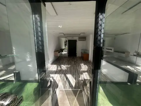 Local comercial en calle de Catalina Erauso, 11