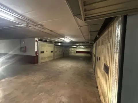 Garaje en Plaza de Aduna, 2