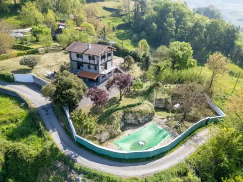 Casa unifamiliar en calle de Izaskunburu