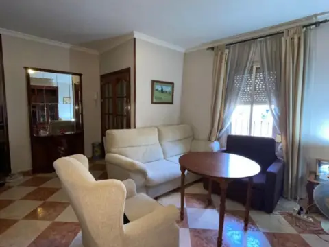 Piso en Avenida de Andalucía, 2