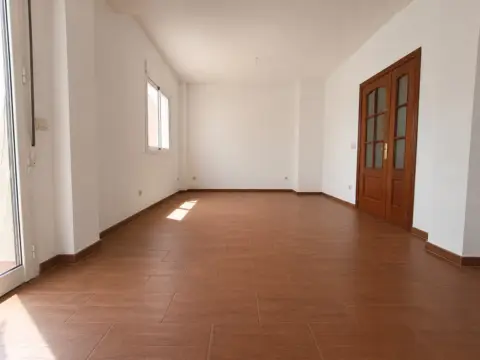 Chalet adosado en Avenida Victoria