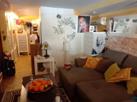 Estudio en Carrer de la Vela, 1