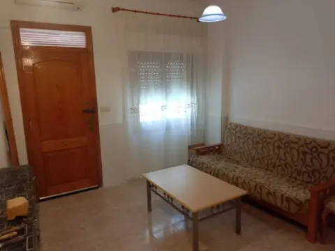 Casa adosada en calle de Aurora, 5