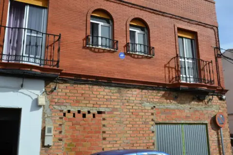 Casa pareada en calle de Nuestra Señora del Pilar
