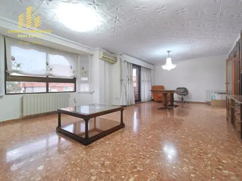 Piso en Avenida de Gaspar Aguilar