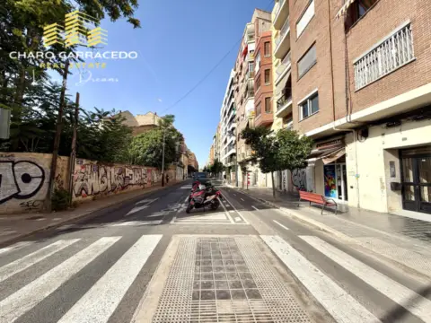 Local comercial en Avenida de la Constitución