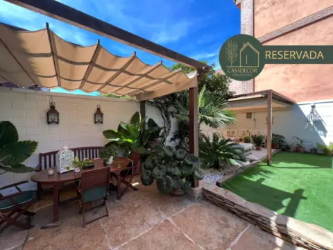 Chalet adosado en calle de Isaac Albéniz, 52