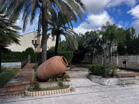 Chalet en calle de Alzira