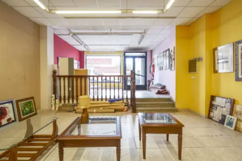 Local comercial en calle del Camino Estrecho, 8