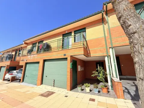 Chalet adosado en calle del Alcalde Juan Bautista de Toledo