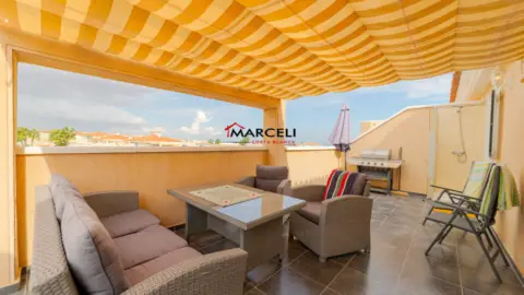 Piso en calle Abeto, 1