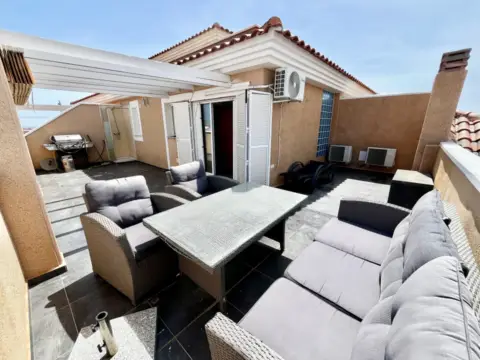 Piso en calle Abeto, 1