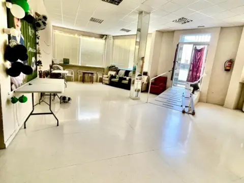 Local comercial en Baena