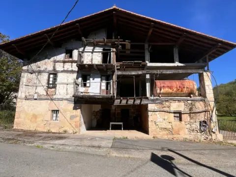 Chalet rústico en calle Olabarri, nº 16