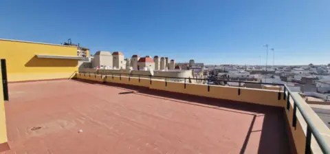 Piso en calle Isbilia, 1