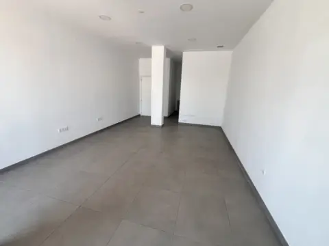 Local comercial en Avenida de la Libertad