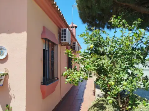 Chalet unifamiliar en calle Carabineros